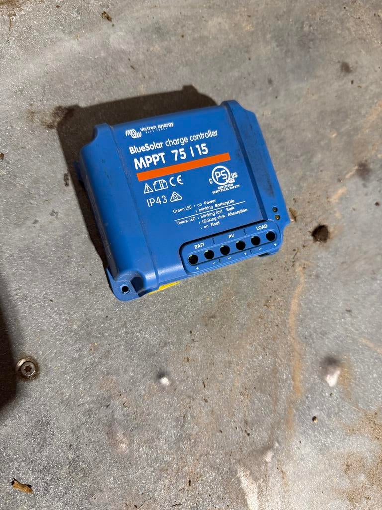 Victron BlueSolar MPPT 75/15 Laadregelaar, Ophalen of Verzenden, Gebruikt, Overige typen