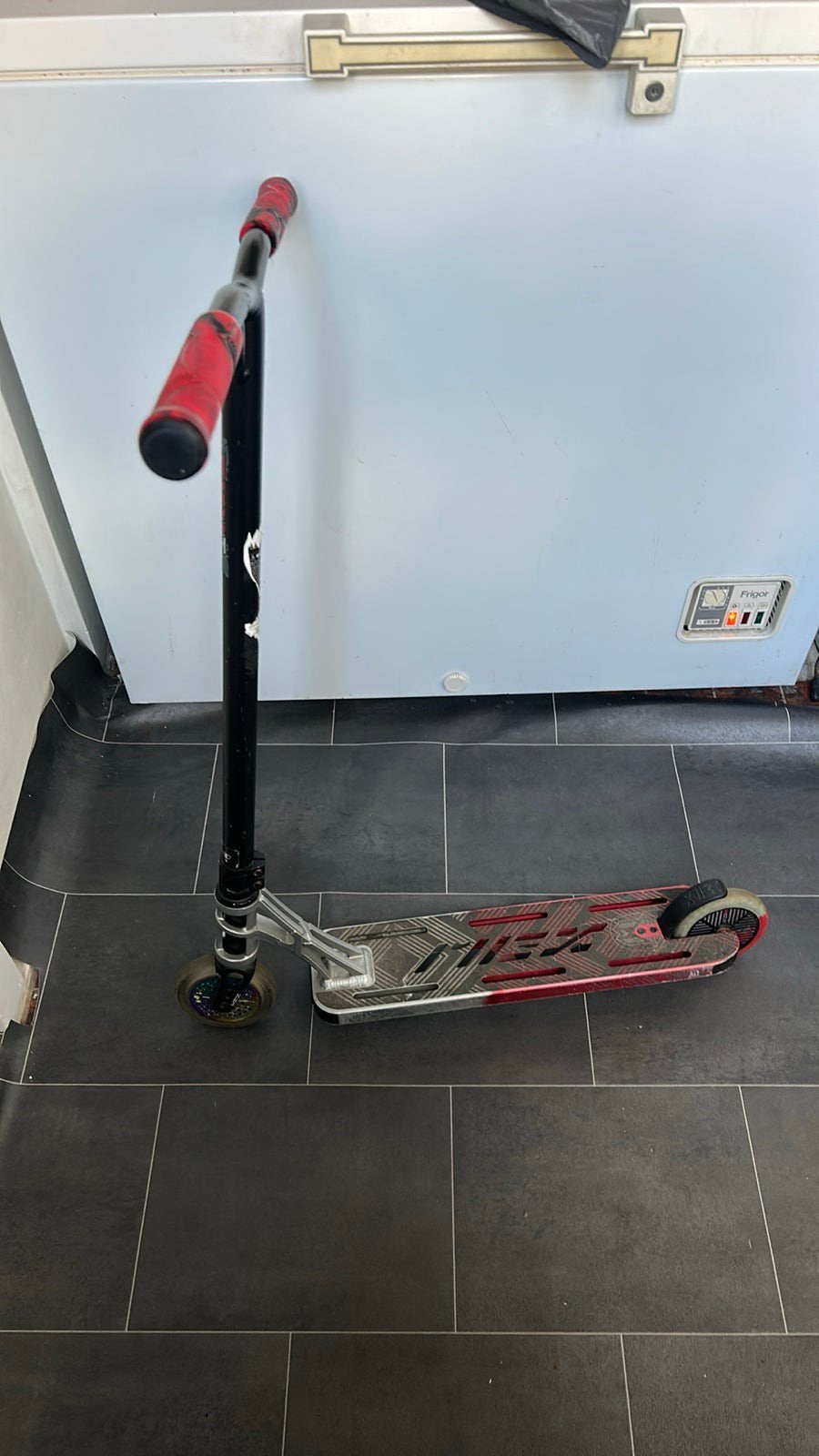 Stuntstep, Fietsen en Brommers, Steps, Ophalen, Zo goed als nieuw, Gewone step