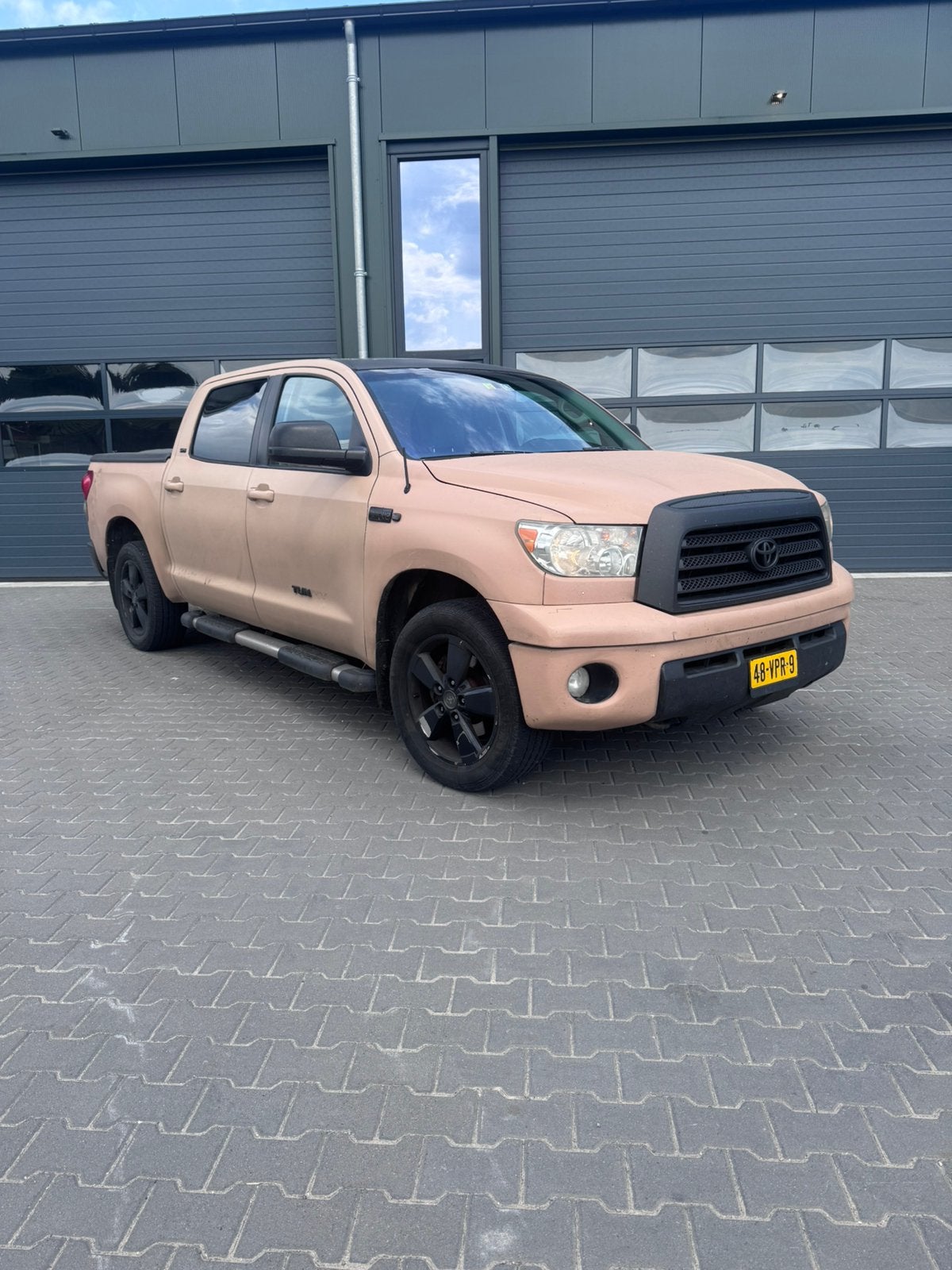 Toyota tundra 5.7 V8 SR5 / apk tot 02-2027 / panoramadak, Automaat, 3500 kg, 8 cilinders, Particulier