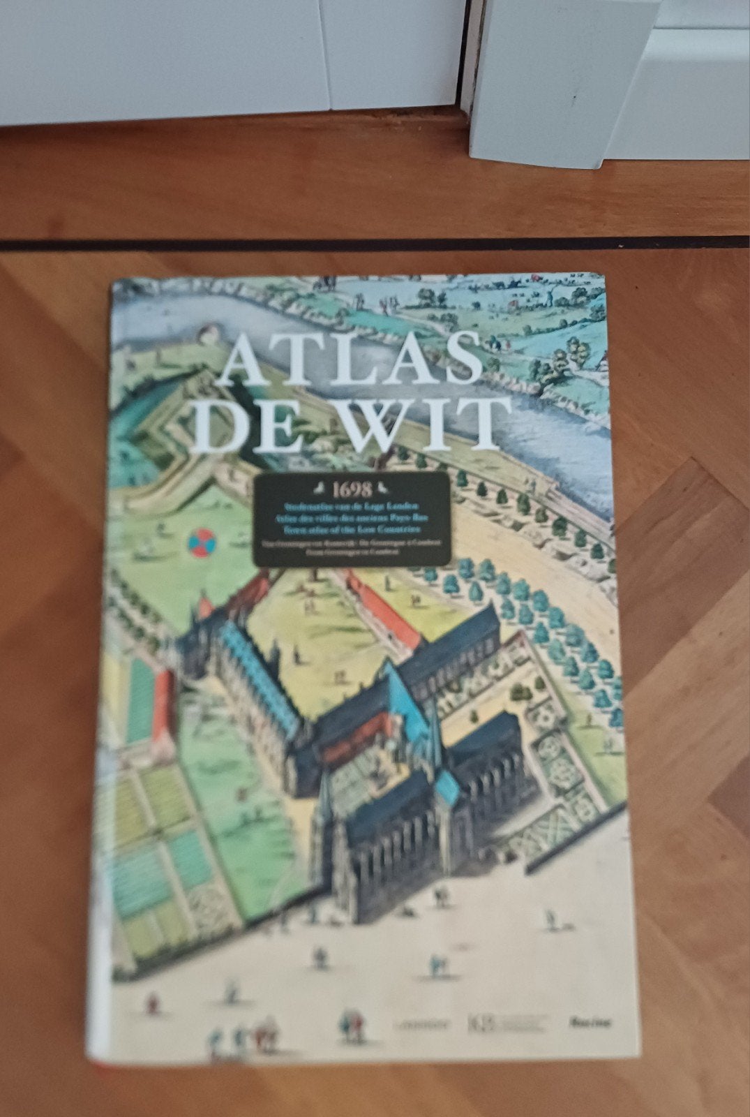 Atlas De Wit 1698 - Historische Stedenatlas, Boeken, Ophalen, Overige atlassen, Zo goed als nieuw, Nederland
