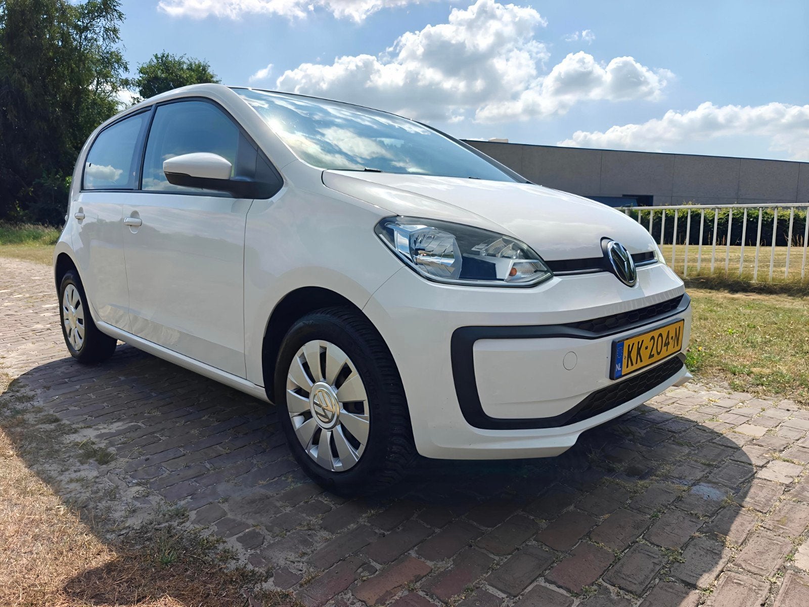 Volkswagen up! 1.0 44KW 5-DRS 2016 Wit Airco nieuwe APK, Voorwielaandrijving, Stof, 4 stoelen, Wit