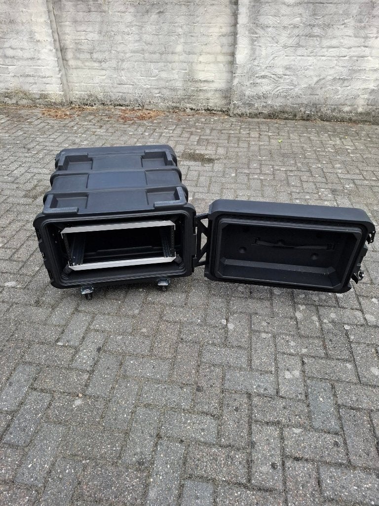 Een 4 HE 19 inch rack van het merk SKB, Muziek en Instrumenten, Behuizingen en Koffers, Ophalen of Verzenden, Nieuw, Overige instrumenten