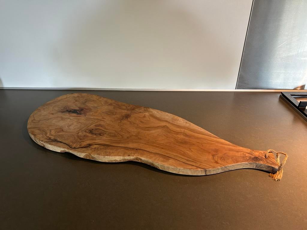 Unieke houten snijplank/seveerblad - Olijfhout, Hout, Snij-/serveerplank, Ophalen of Verzenden, Zo goed als nieuw