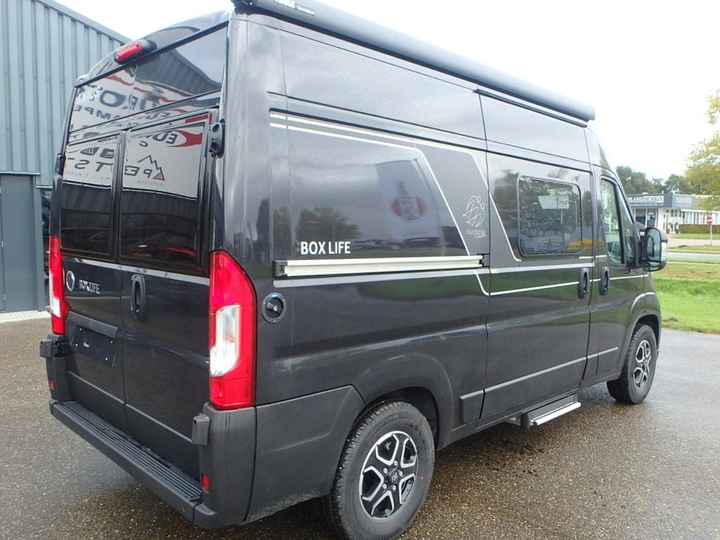 Caravans And Camping Knaus