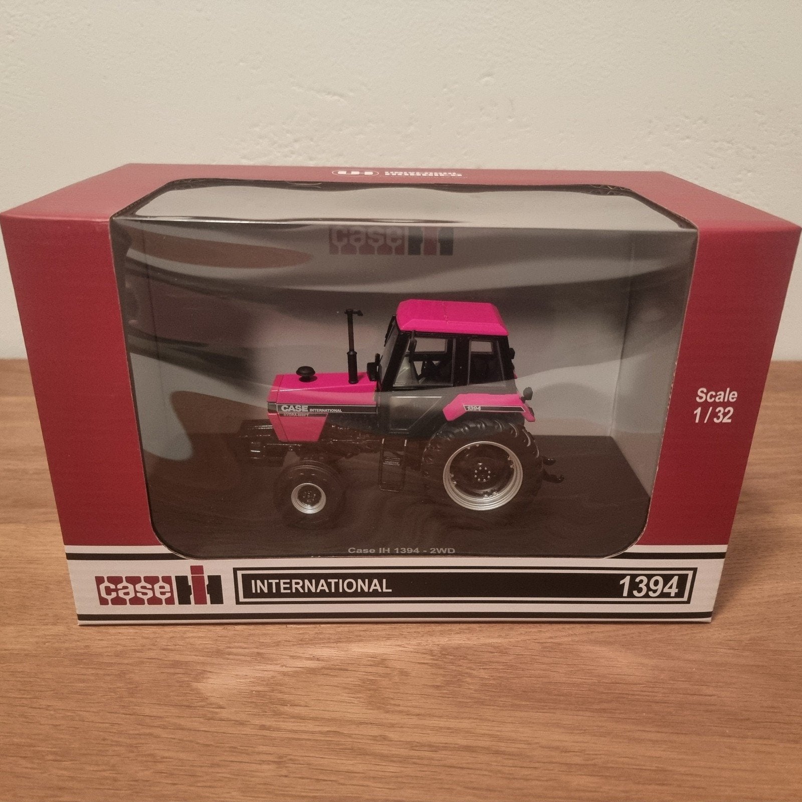 Case IH 1394 2wd Universal Hobbies, Ophalen of Verzenden, Nieuw, Tractor of Landbouw, Universal Hobbies