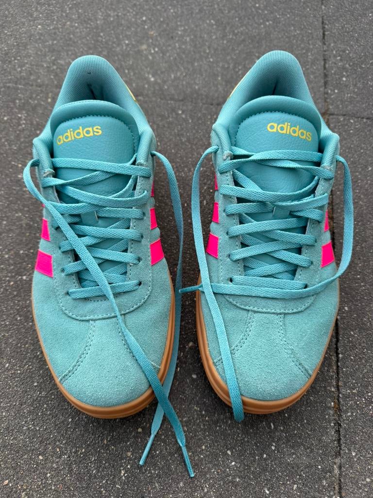 Adidas Sneakers, Kleding | Dames, Schoenen, Overige kleuren, Ophalen of Verzenden, Sneakers of Gympen, Zo goed als nieuw