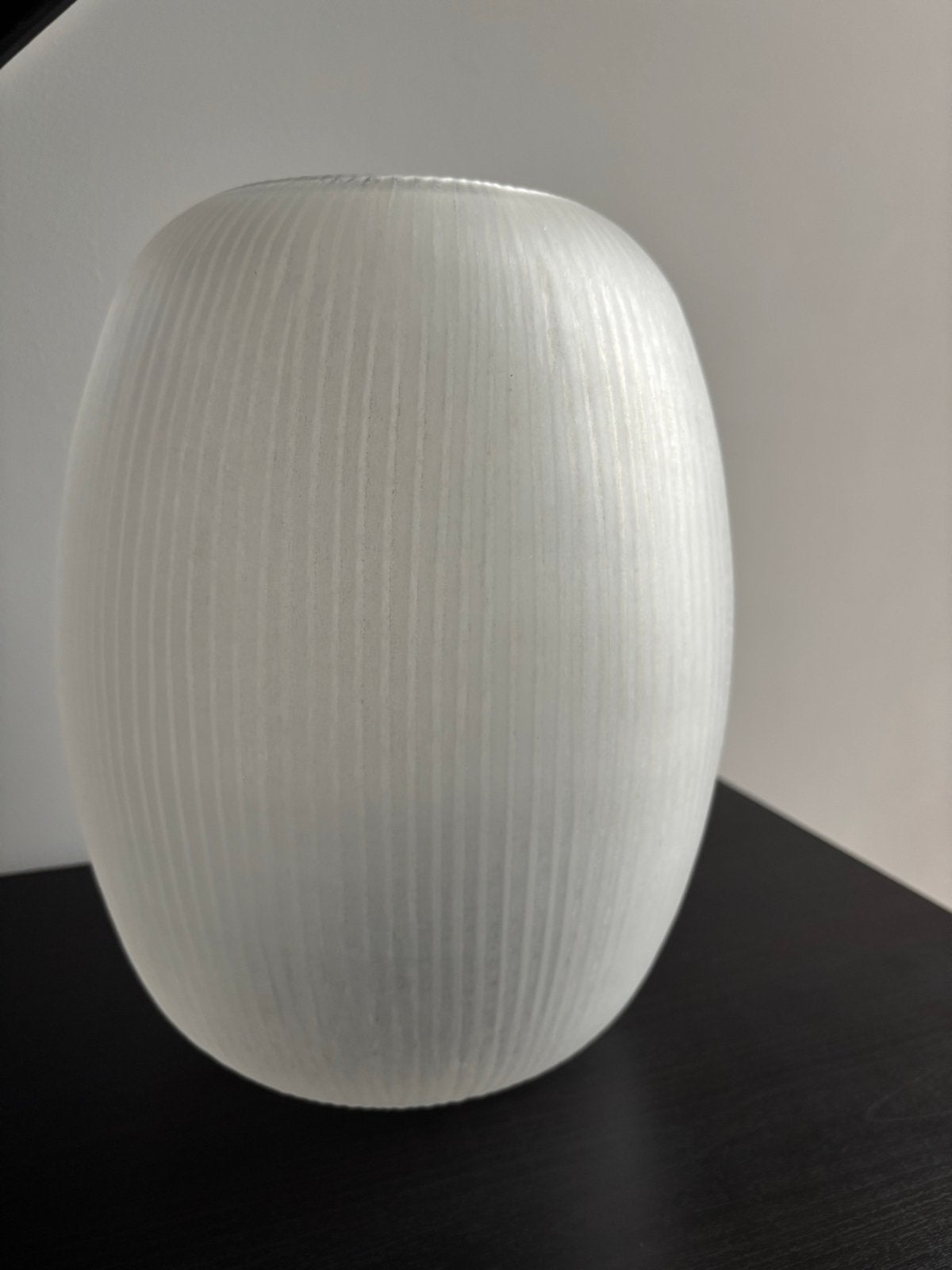 Bombyxx Vaas Kinbombr Light Smoke - Maat M, Met patroon/structuur, Ophalen of Verzenden, Grijs, Glas