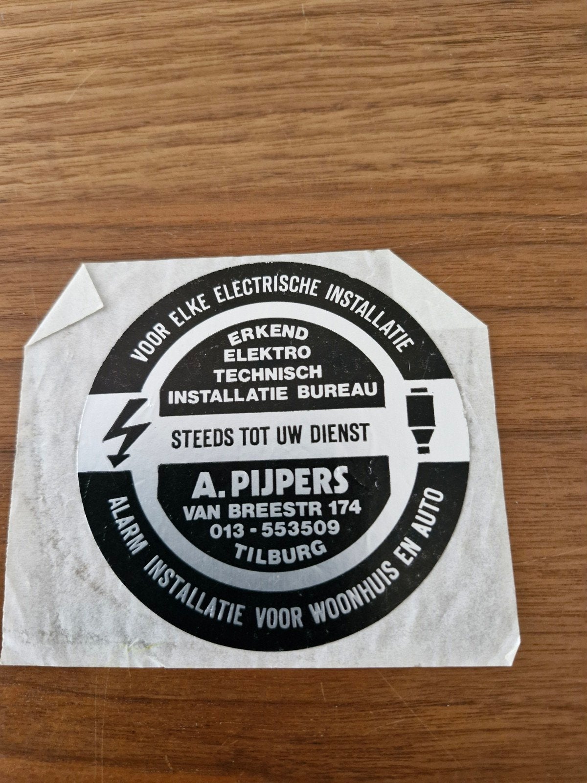 8666 Sticker A. Pijpers Elektro Technisch Bureau Tilburg, Verzamelen, Ophalen of Verzenden, Gebruikt, Bedrijf of Vereniging
