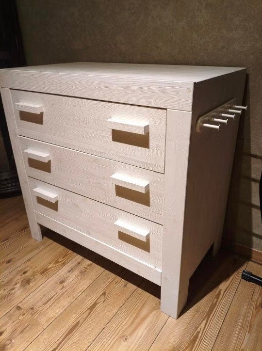 Commode 3 ladekast massief, Ophalen, Gebruikt, Jongetje of Meisje