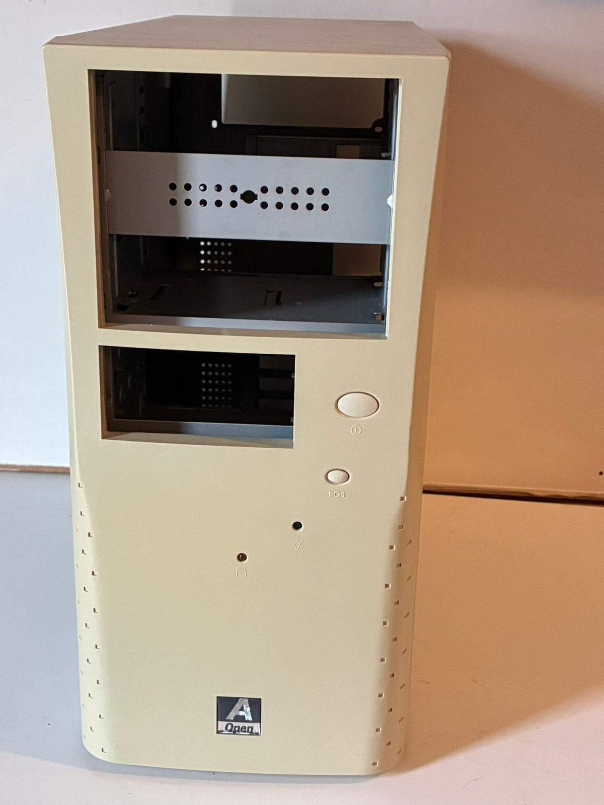 AOpen ATX behuizing - leeg, Ophalen