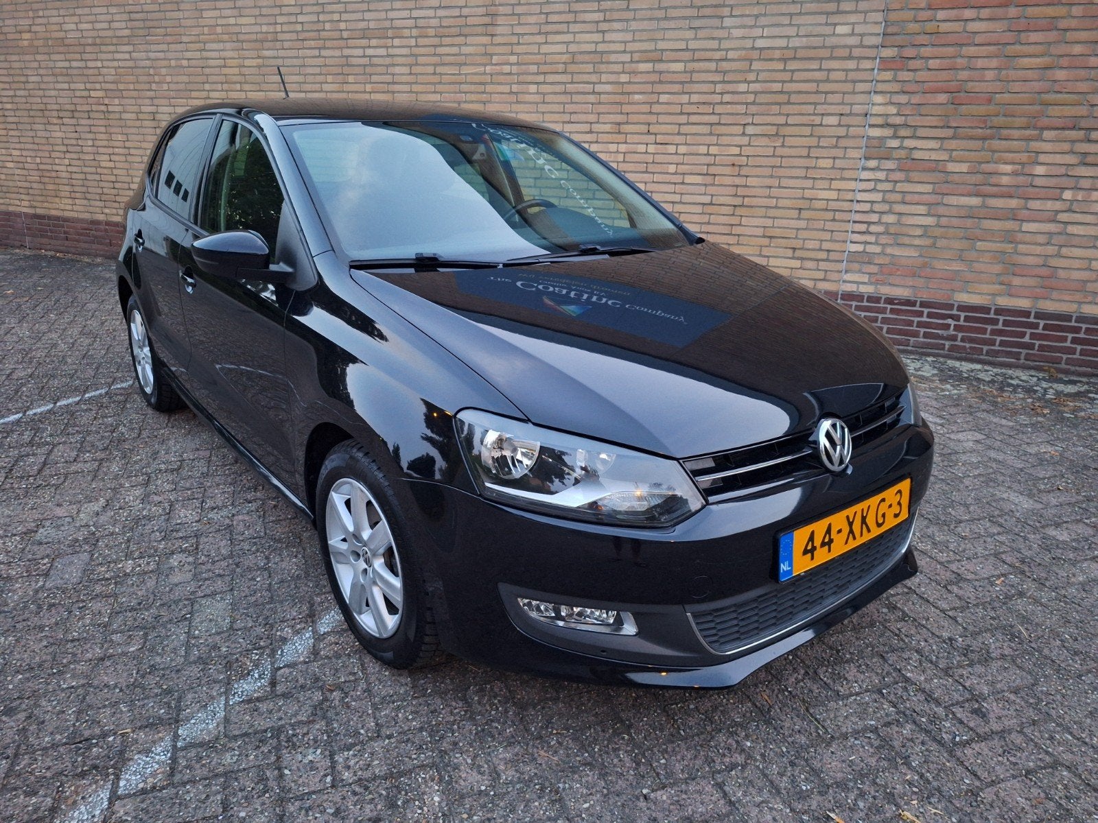 Volkswagen Polo 1.2 TSI 66KW 2012 Zwart, Auto's, Volkswagen, Voorwielaandrijving, Stof, 40 €/maand, Zwart