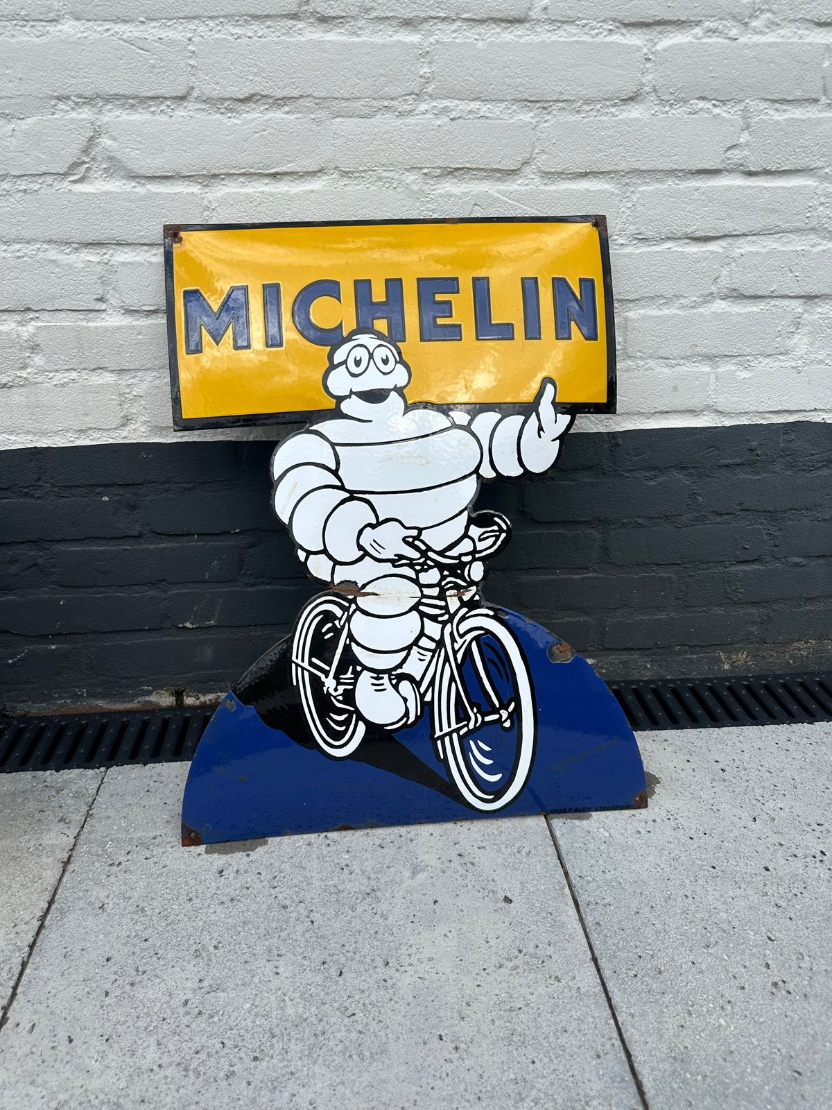emaille Michelin bord - Bibendum op fiets, Ophalen of Verzenden, Gebruikt, Reclamebord