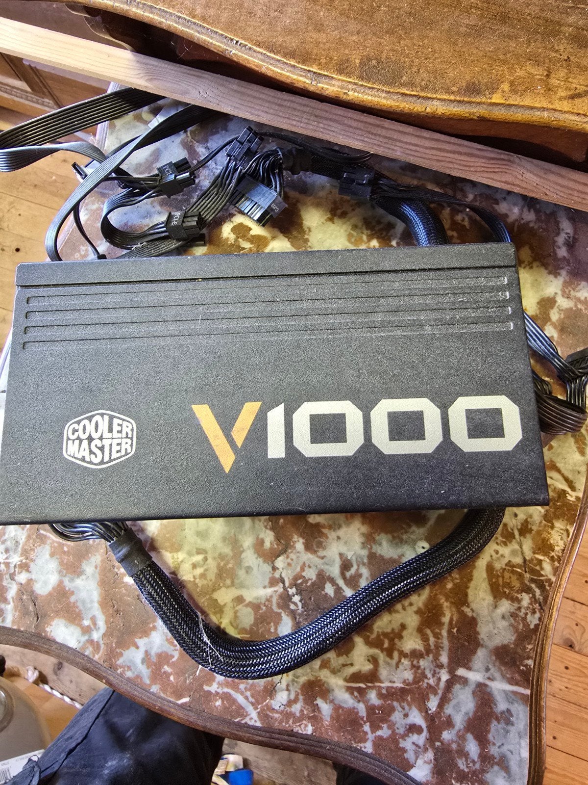 Aangeboden: Coolermaster computervoeding,  V1000., Computers en Software, Interne voedingen, Ophalen of Verzenden, Nieuw
