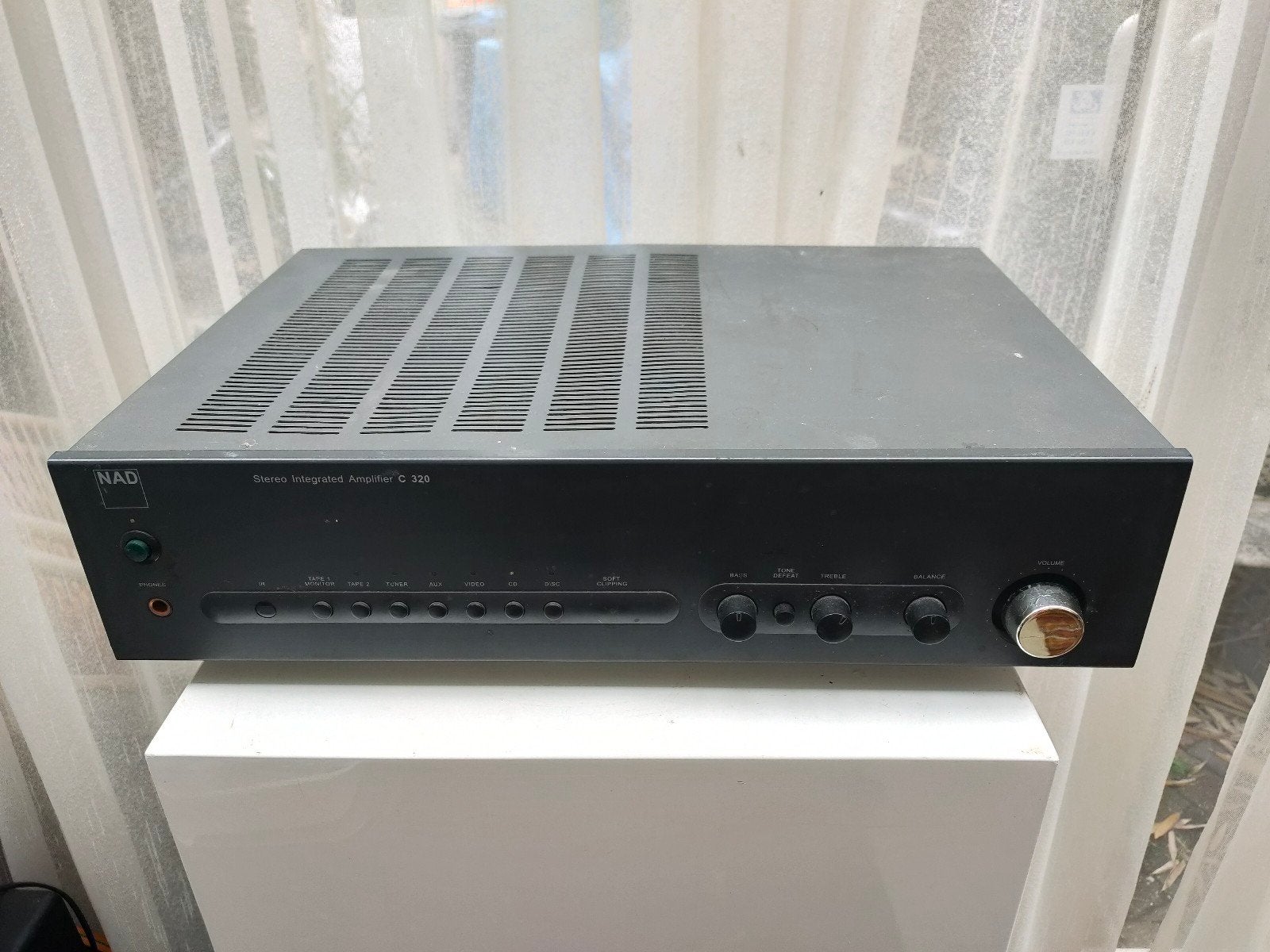 NAD C 320 versterker, Audio, Tv en Foto, Versterkers en Receivers, Overige merken, Gebruikt, Ophalen of Verzenden, Minder dan 60 watt