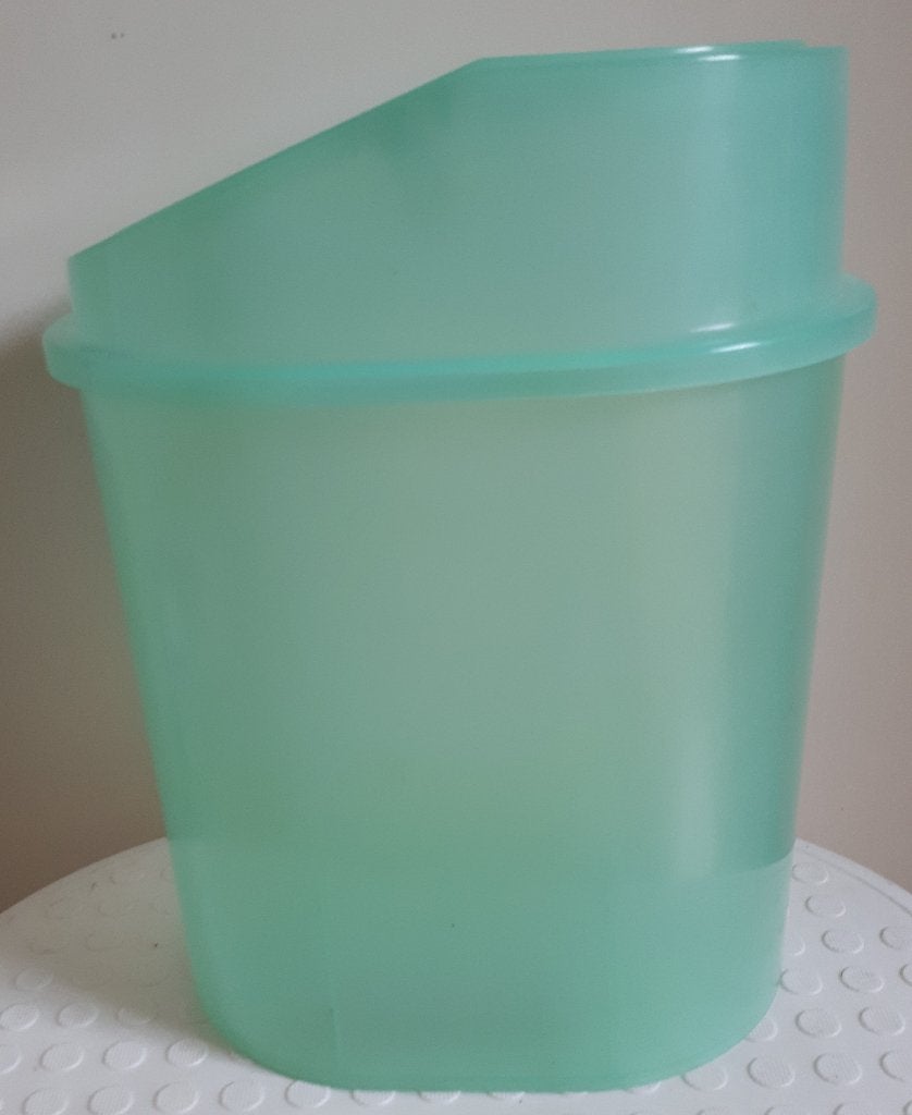 Lichtgroene prullenbak met deksel. 26 cm hoog., Huis en Inrichting, Woonaccessoires | Prullenbakken, Gebruikt, Kunststof, 5 – 50