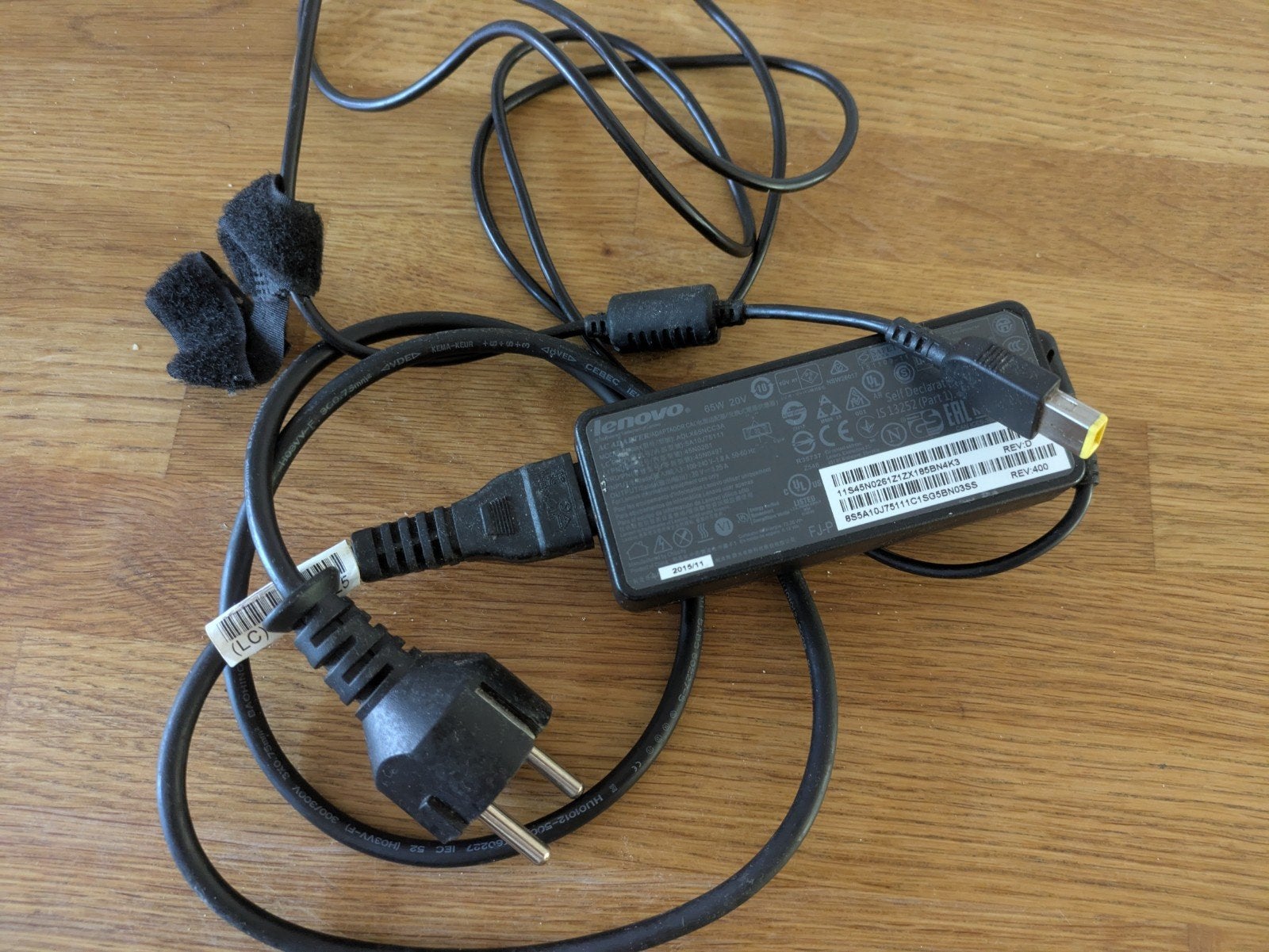 Lenovo 65W 20V laptop oplader (geel) ADLX45NDC3A, Computers en Software, Laptop-opladers, Ophalen of Verzenden, Gebruikt, Lenovo