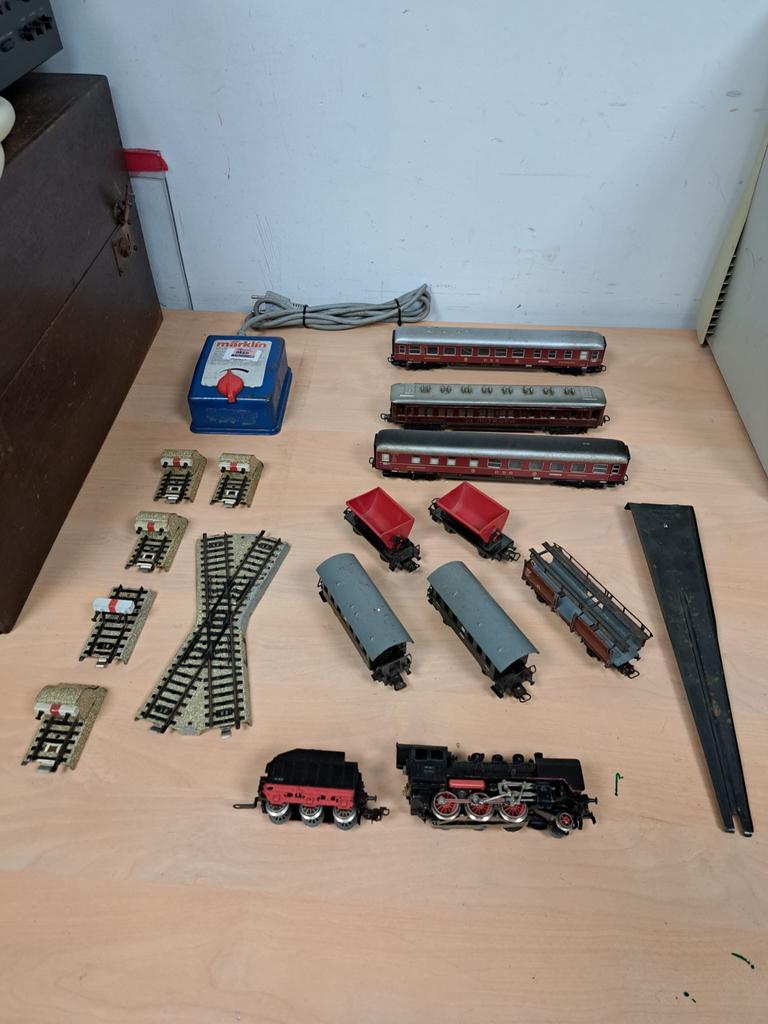 Uitgebreide Märklin Treinset met Stoomlocomotief en Accessoi, Hobby en Vrije tijd, Modeltreinen | H0, Wisselstroom, Ophalen of Verzenden