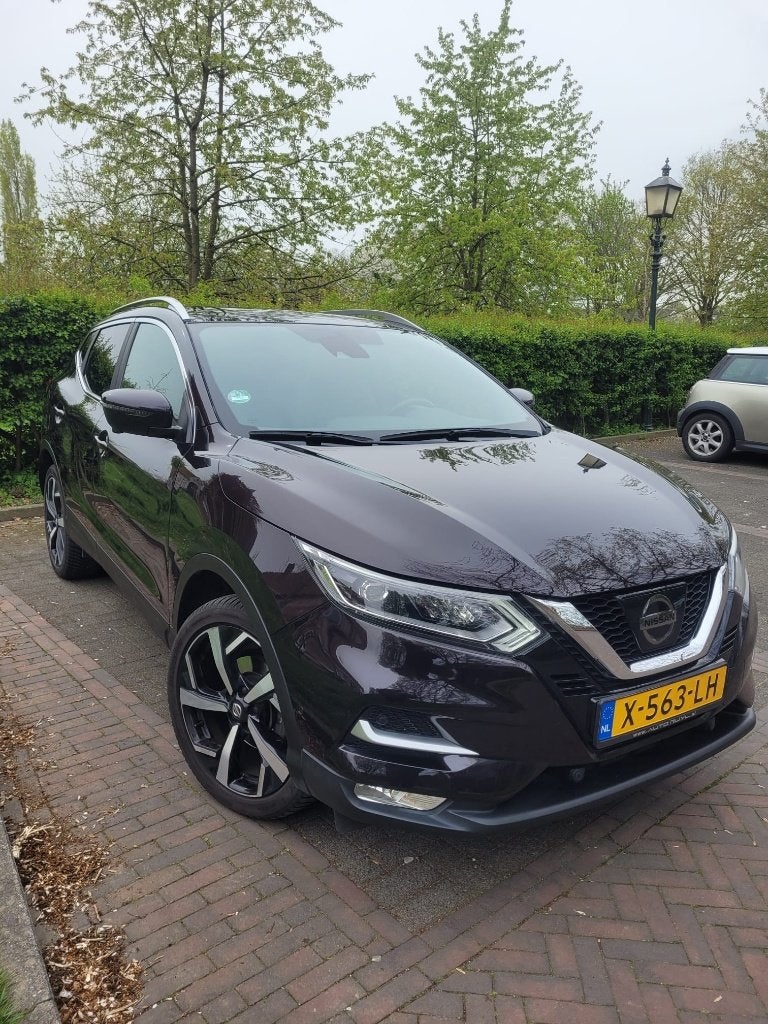 Nissan Qashqai Tekna Plus 1.2 met Panoramadak - vele extra's, Voorwielaandrijving, Leder, 1200 kg, Handgeschakeld