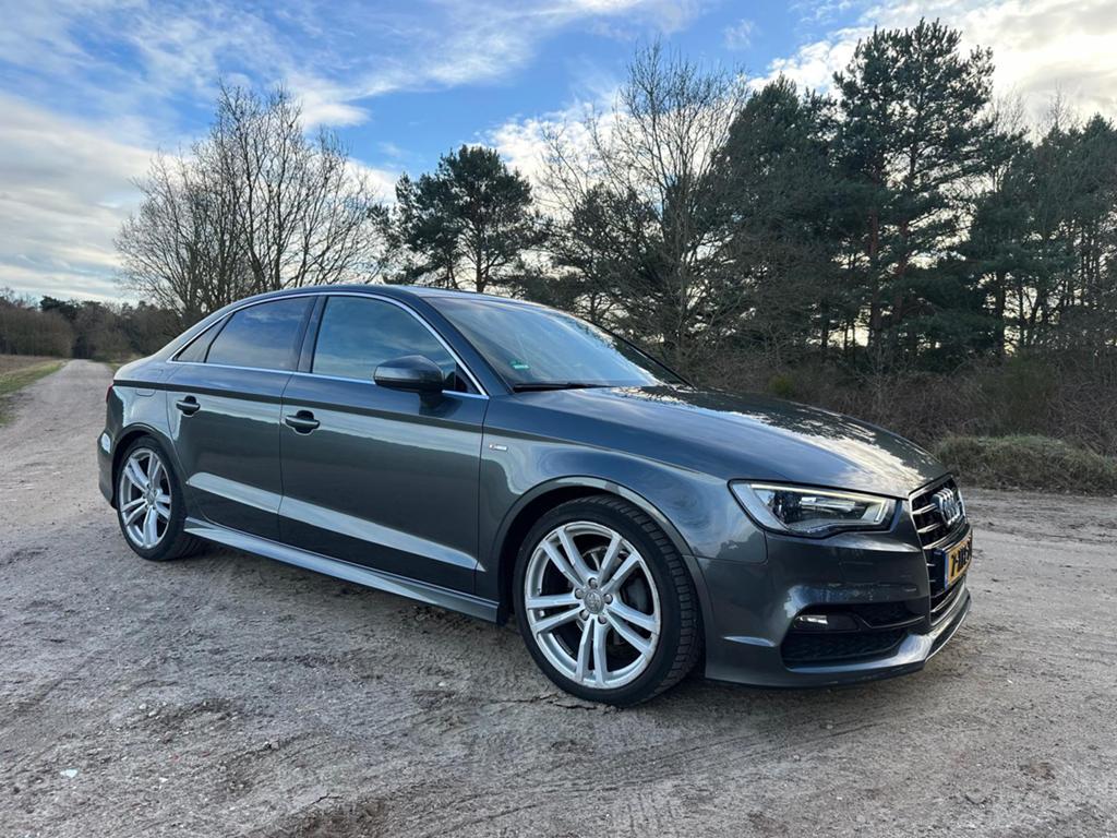 Audi A3 1.4 Tfsi s-line. Sedan 2014 Grijs, Auto's, 4 cilinders, Origineel Nederlands, 1395 cc, Particulier