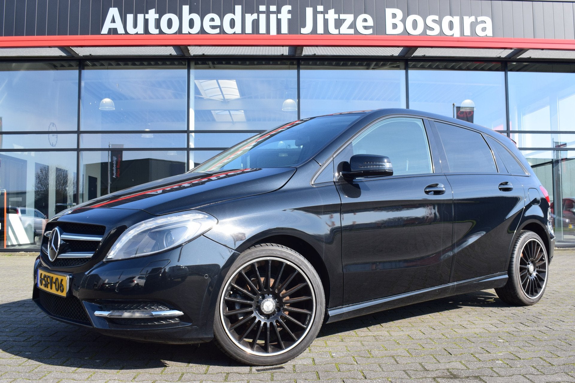 Mercedes-Benz B-Klasse 180 Automaat Ambition Full Map Navi |, Gebruikt, 4 cilinders, Met garantie (alle), Bi-Xenon koplampen