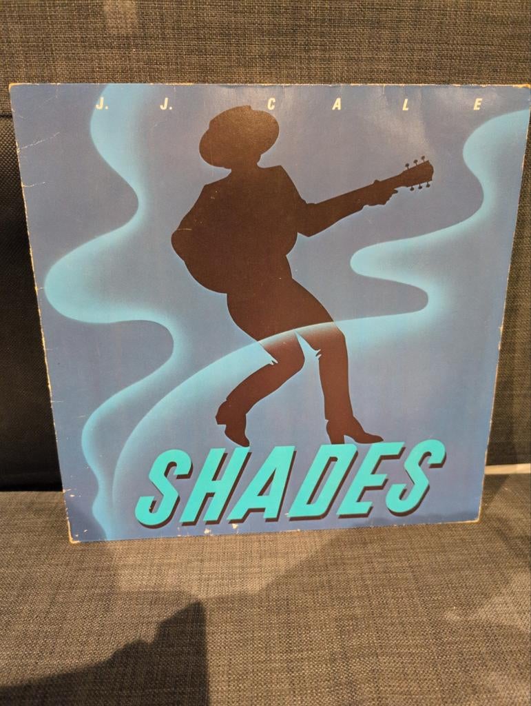 LP - J.J. Cale - Shades, Cd's en Dvd's, Vinyl | Rock, Ophalen of Verzenden, Zo goed als nieuw, 12 inch, Poprock