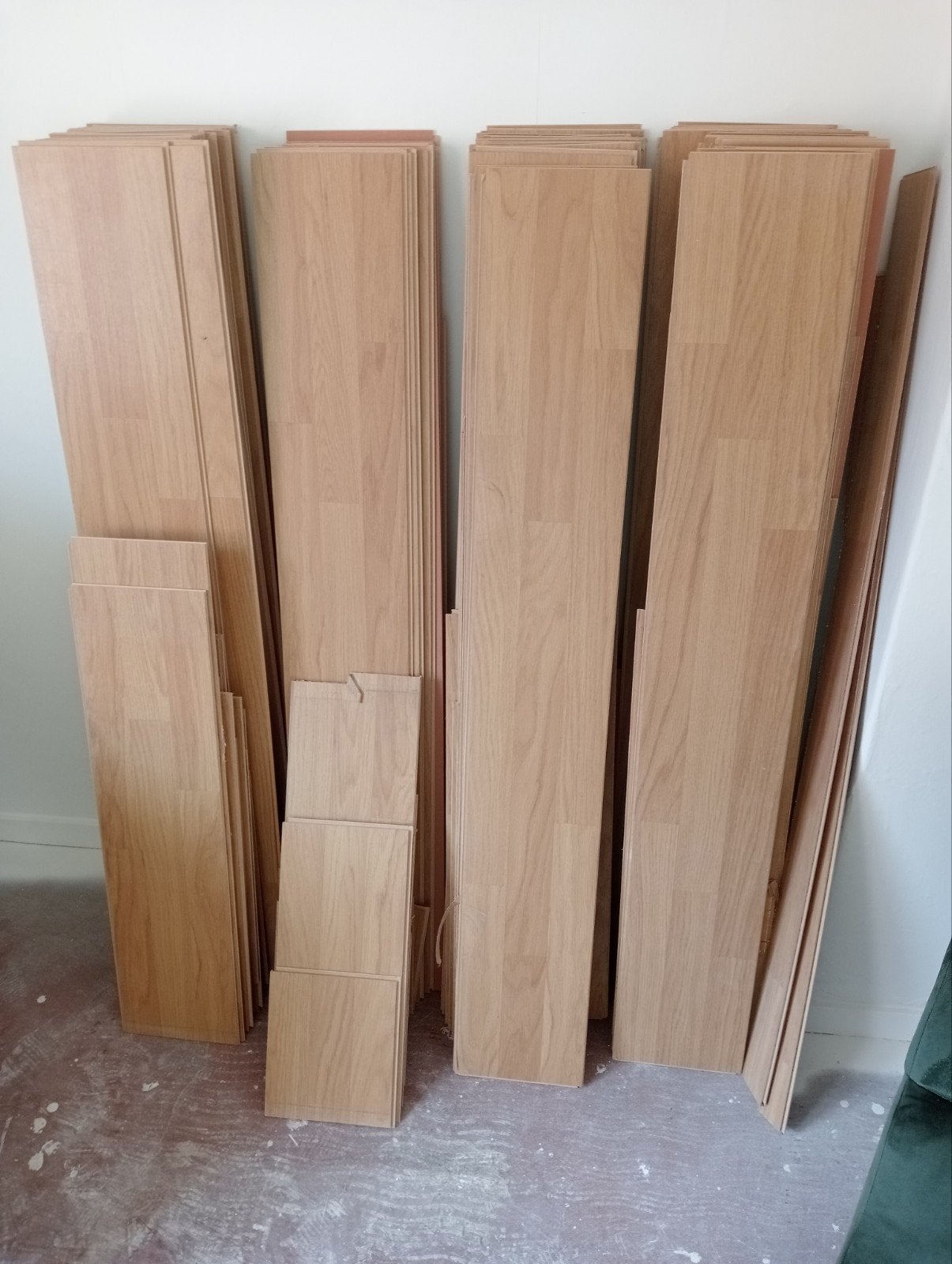 Laminaat beige 25 m2, Minder dan 50 cm, Gebruikt, Onbekend@voorbeeld.com, 100 tot 150 cm