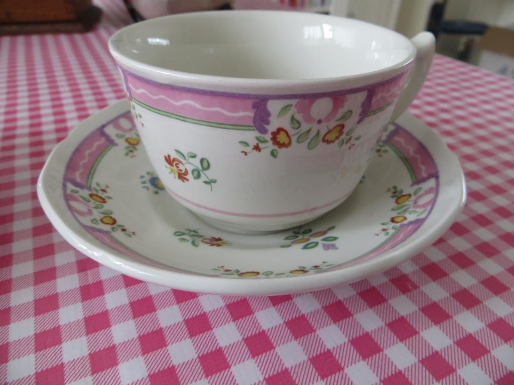 kop en schotels/Laura Ashley/Alice/roze bloemen/thee/servies, Ophalen of Verzenden, Zo goed als nieuw, Overige stijlen, Kop(pen) en/of Schotel(s)