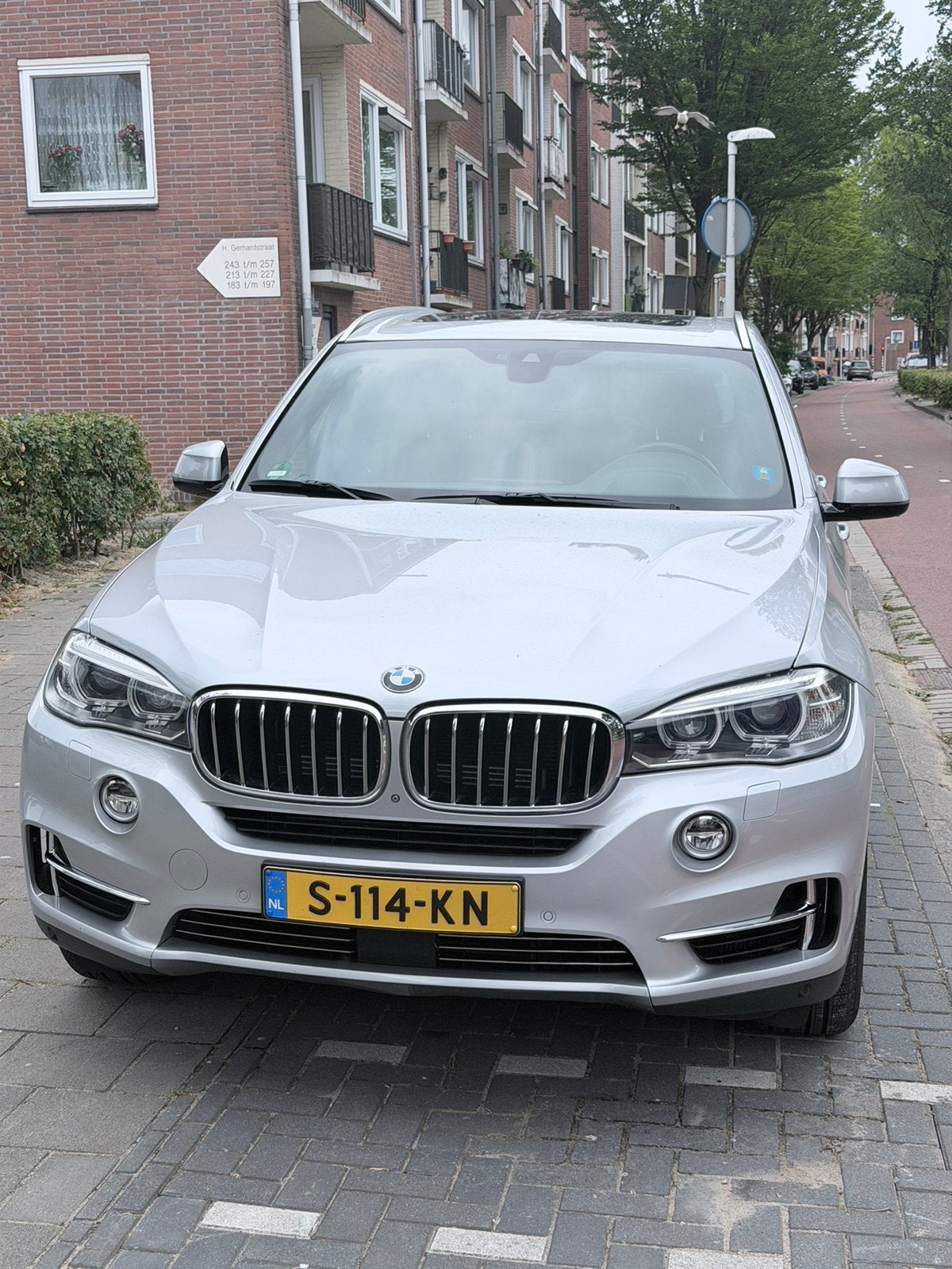 BMW X5 xDrive40e iPerf. Aut. High Exe, Pure Excel. + nw APK!, Auto's, X5, 4 cilinders, Bruin, Vierwielaandrijving