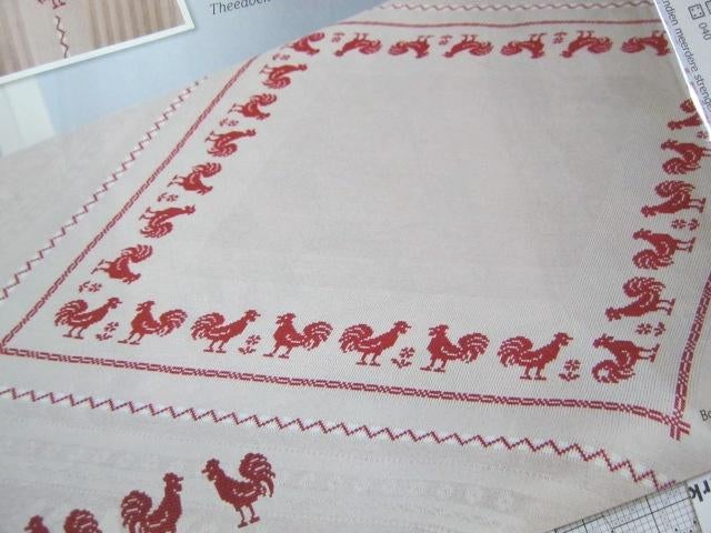 Borduurpatroon  Haan Hanen op kleed   nr 5931, Verzenden, Nieuw, Handborduren, Patroon