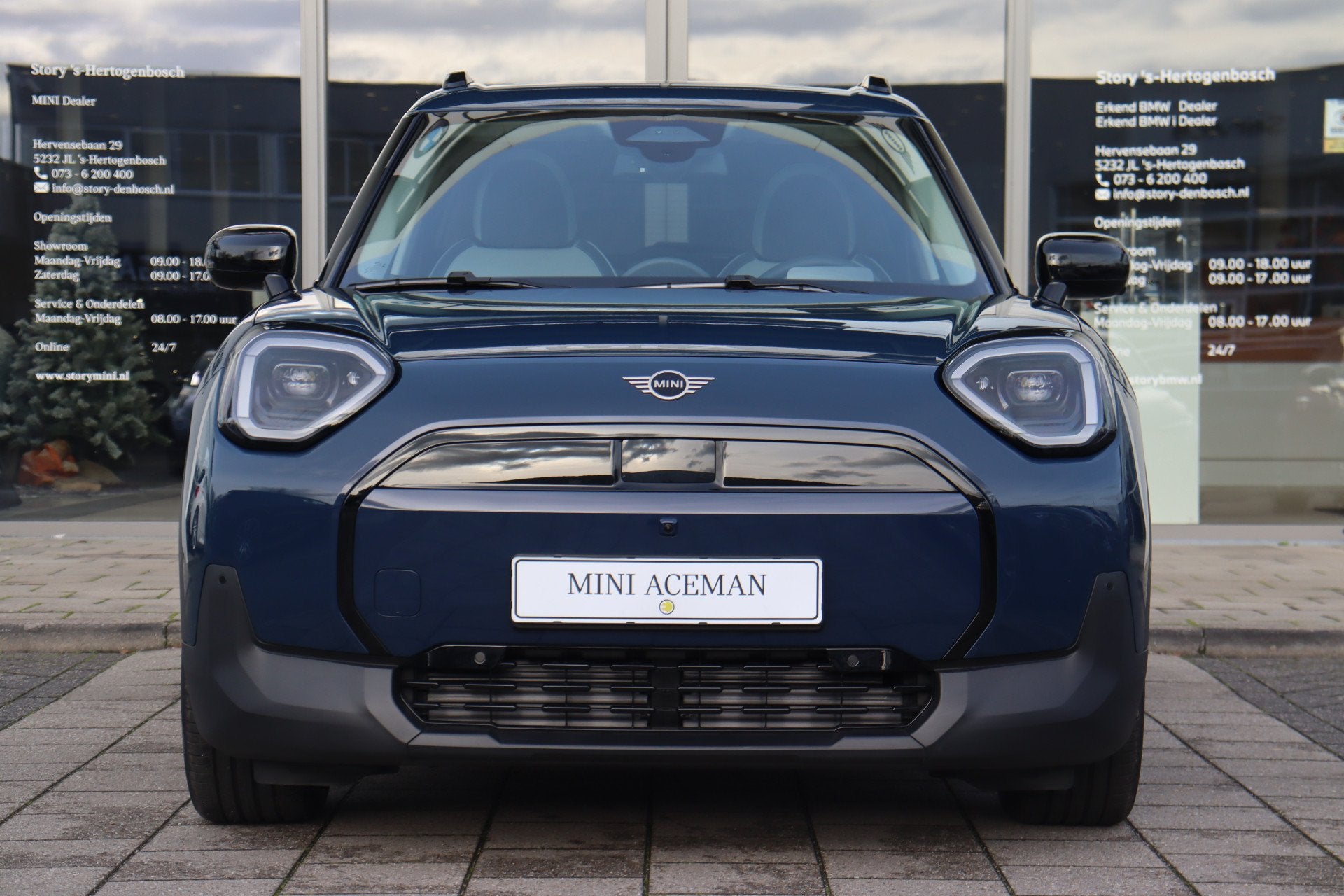 MINI Aceman E / Classic / Pakket L / 18 inch Slide Spoke 2-t, Stof, Blauw, Aceman, SUV of Terreinwagen