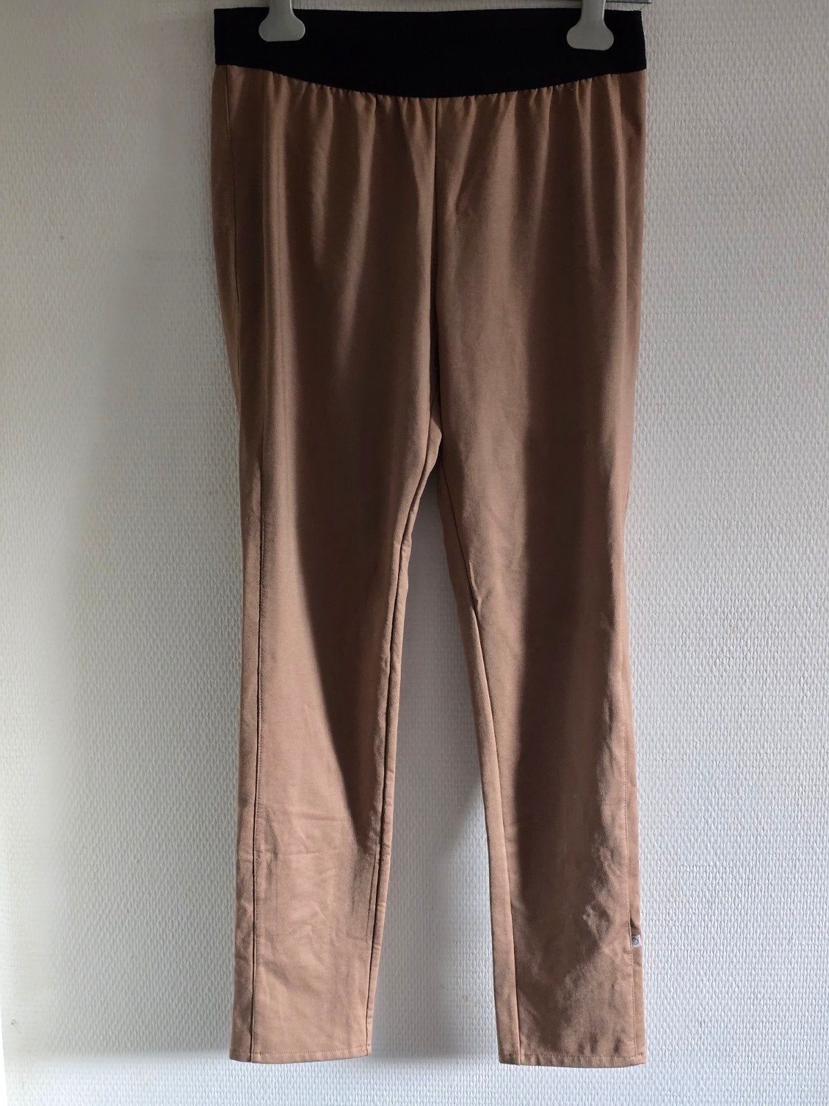 ZUSSS dames bruine broek maat L, Bruin, Maat 42/44 (L), Ophalen of Verzenden, Zo goed als nieuw