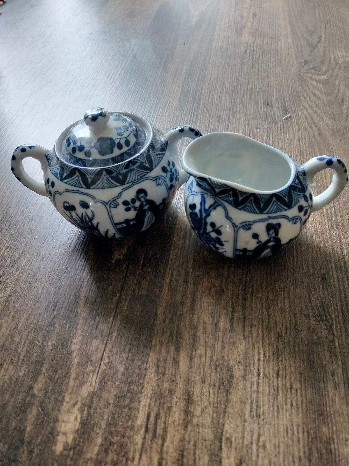 Suikerpotje en melkkannetje van lange lijs, Ophalen of Verzenden