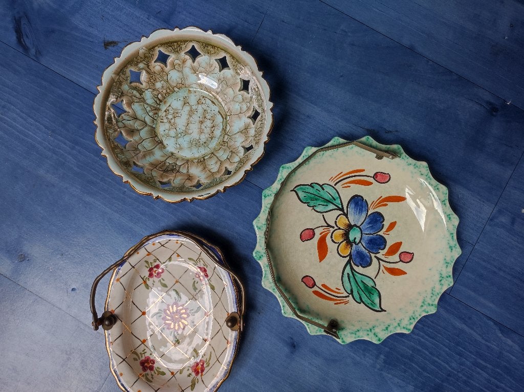Diverse mooie wandborden, tegels en schalen. FLORA, Kwatta, Ophalen