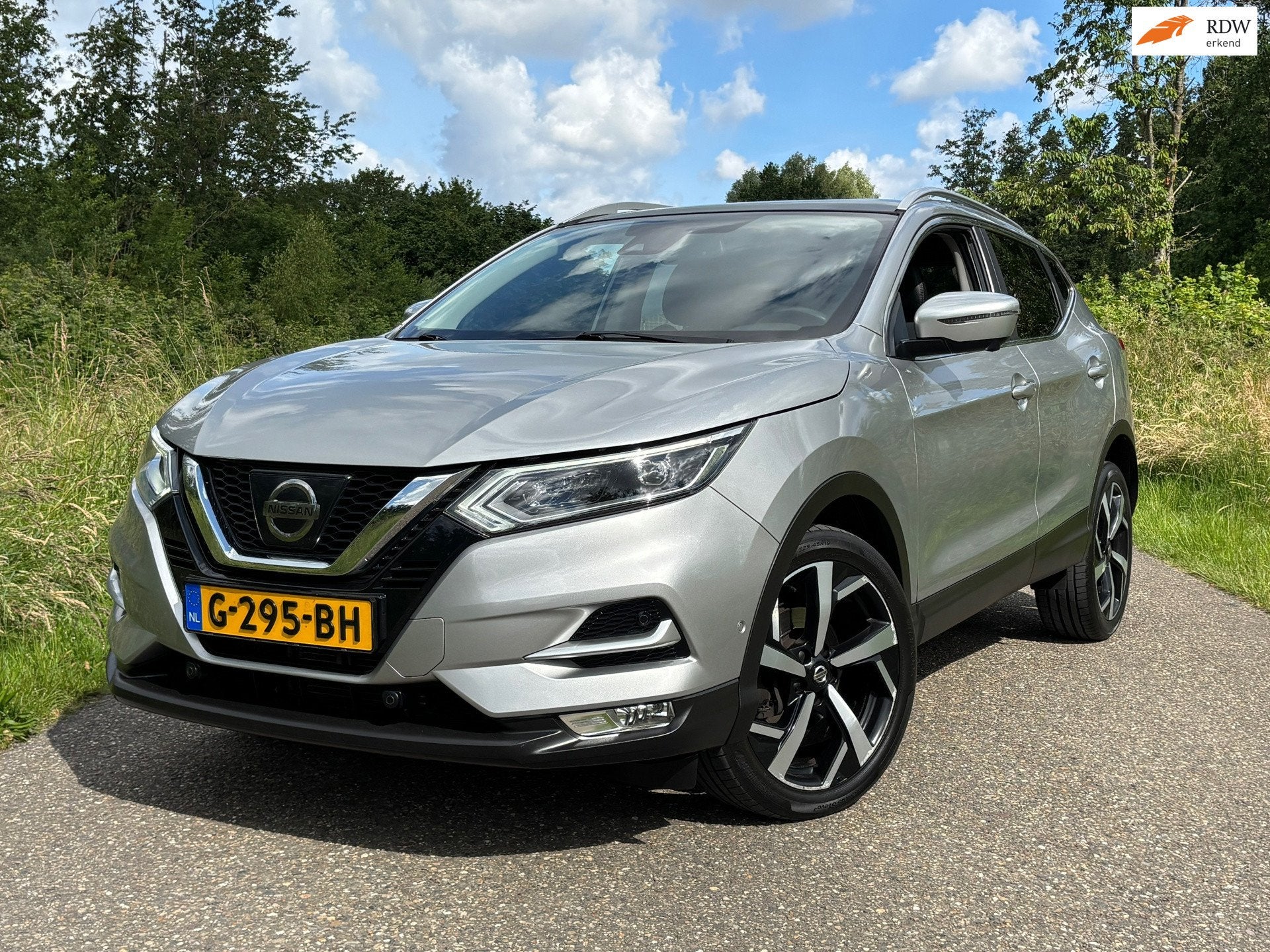 Nissan Qashqai 1.2 N-Connecta Aut/Camera/Pano/19'', Auto's, Gebruikt, 4 cilinders, Bedrijf, Qashqai