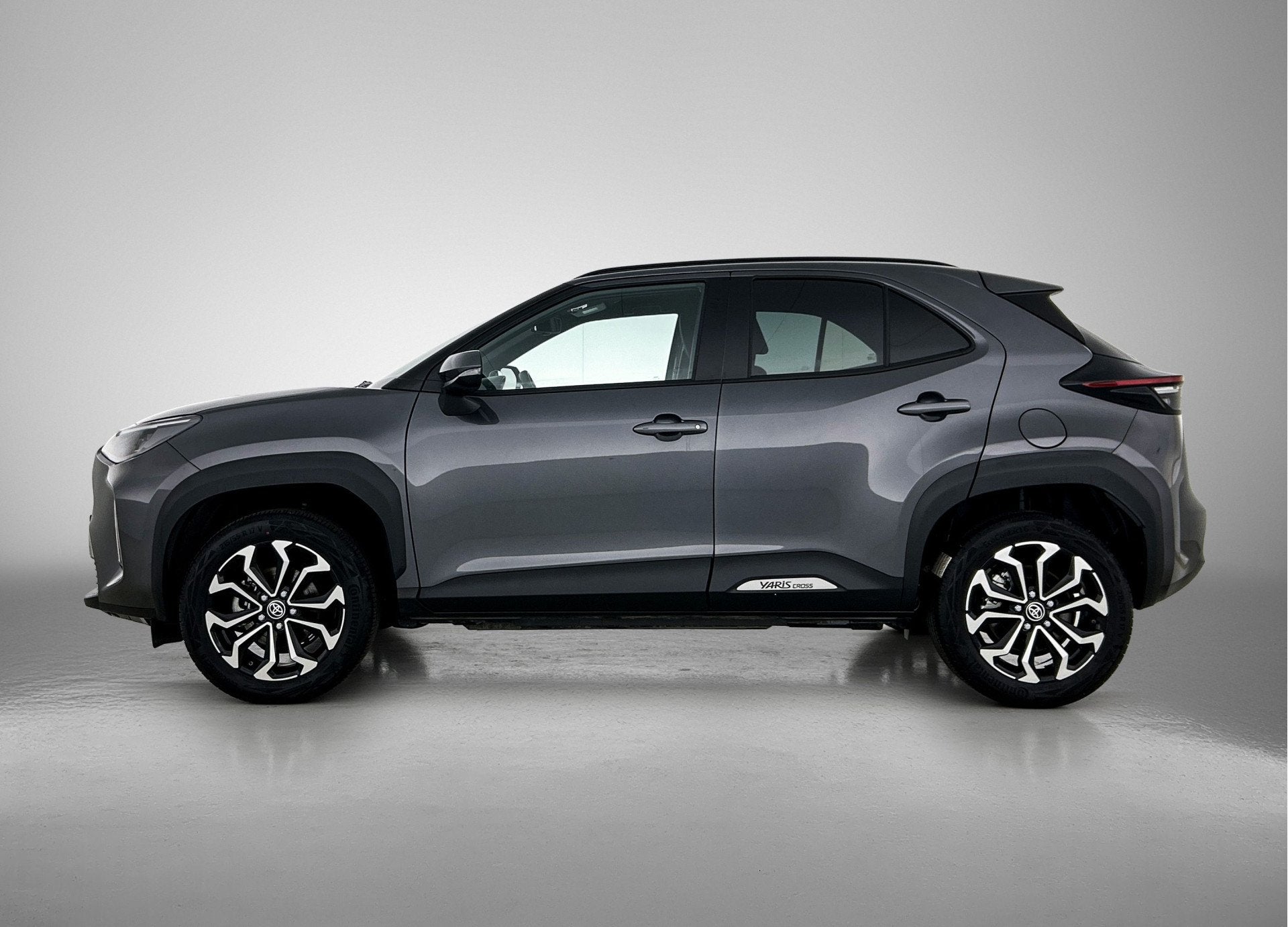 Toyota Yaris Cross 1.5 Hybrid 115 First Edition + | BTW voer, Stof, Gebruikt, 23 km/l, 1490 cc