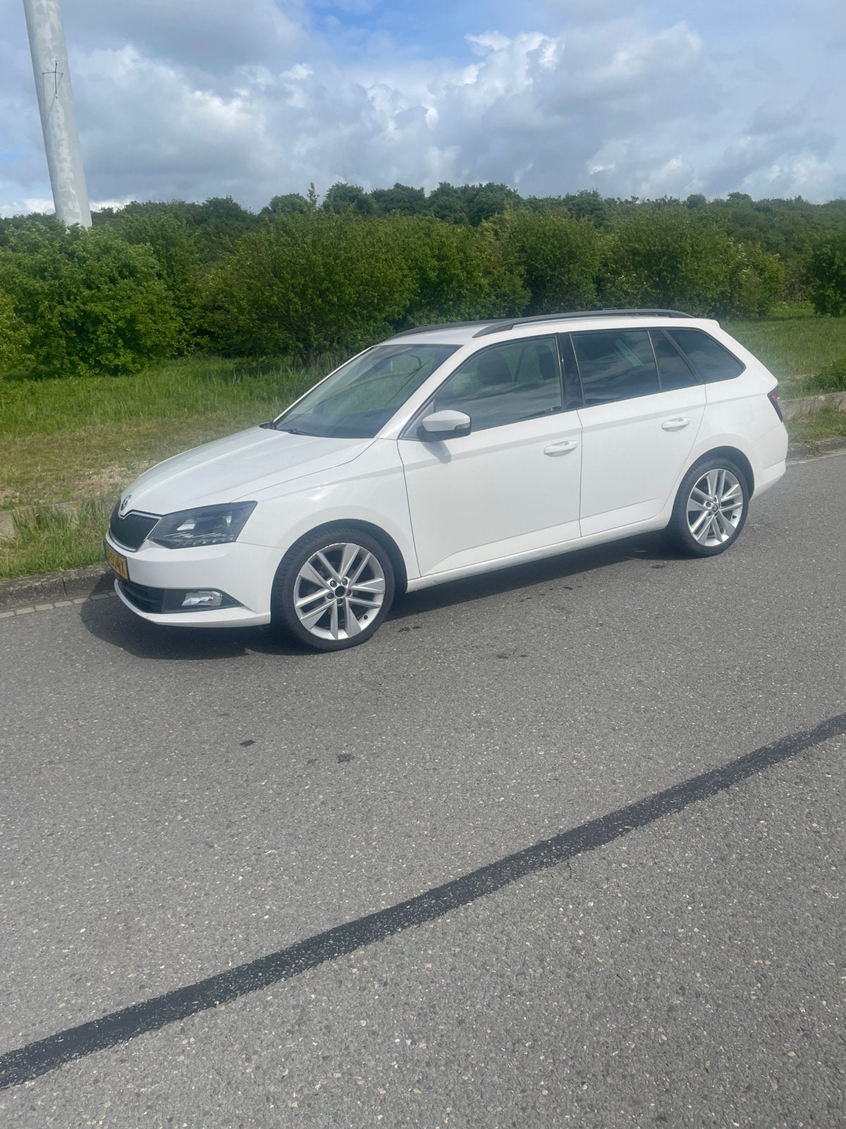 Skoda Fabia 1.0 TSI Greentech 95pk 2018 Wit, Auto's, Voorwielaandrijving, 95 pk, Origineel Nederlands, Handgeschakeld