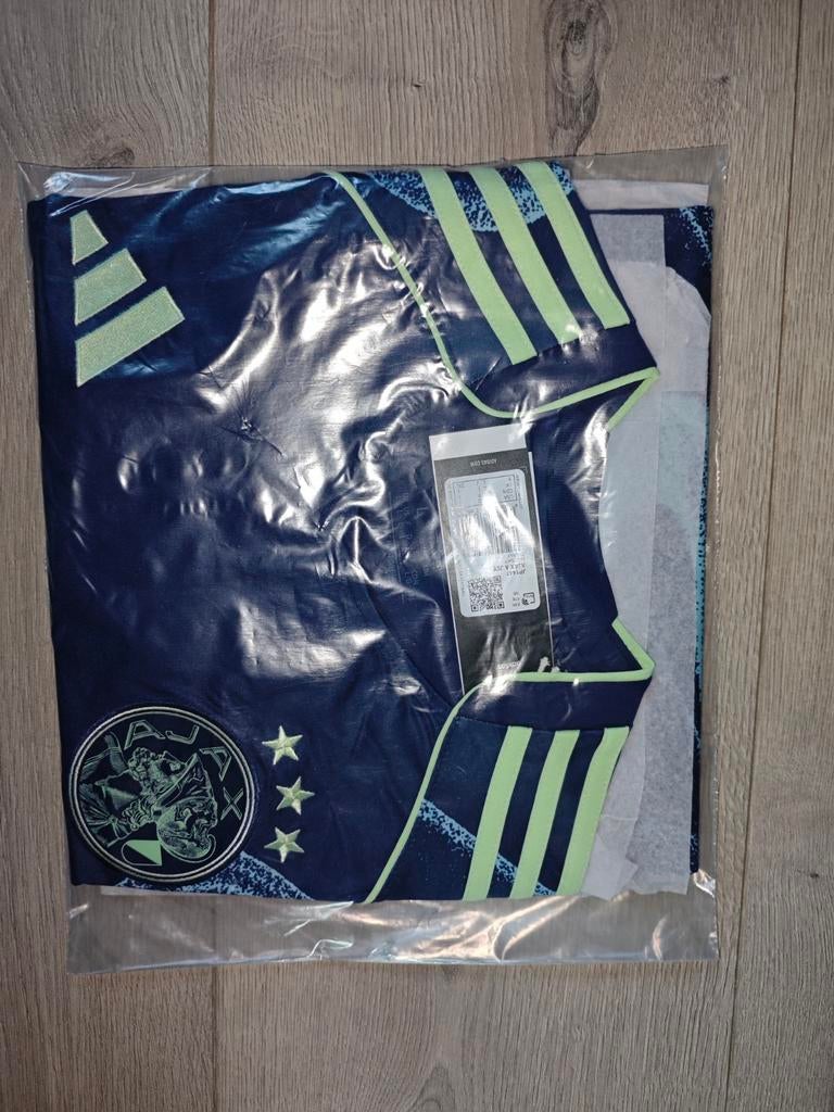 Ajax uitshirt 2025/2026 - Nieuw met kaartjes - maat L, Kleding | Heren, T-shirts, Maat 52/54 (L), Blauw, Nieuw, Ophalen of Verzenden