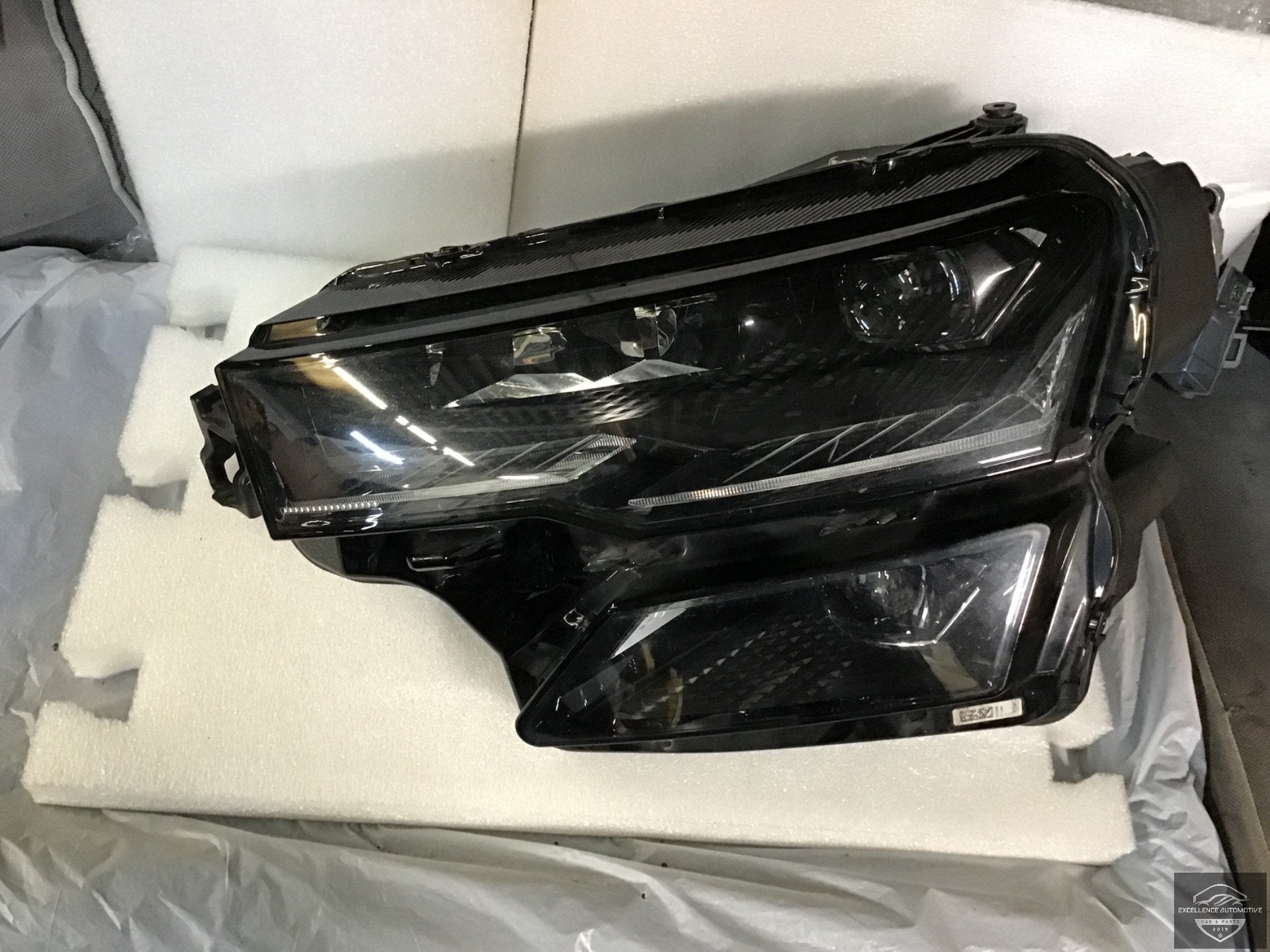 Skoda Karoq Facelift 21+ Vol LED Koplamp Links 57B941035, Skoda, Skoda Auto a.s., Gebruikt, Infoline@skoda-auto.cz