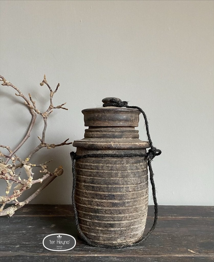 Oude houten kruik met deksel pot hout stoer sober landelijk, Verzenden, Handgemaakt, Overige vormen, Hout