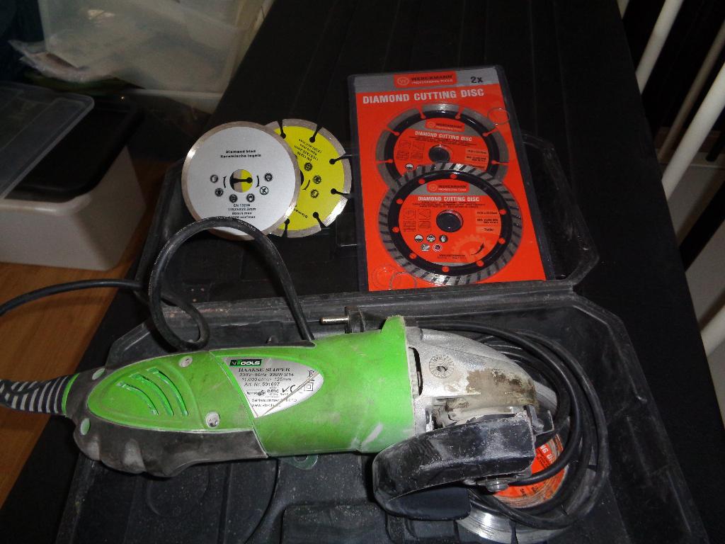 Haakse slijper, Ophalen, Gebruikt, 700 tot 1000 watt, Haakse handslijpmachine