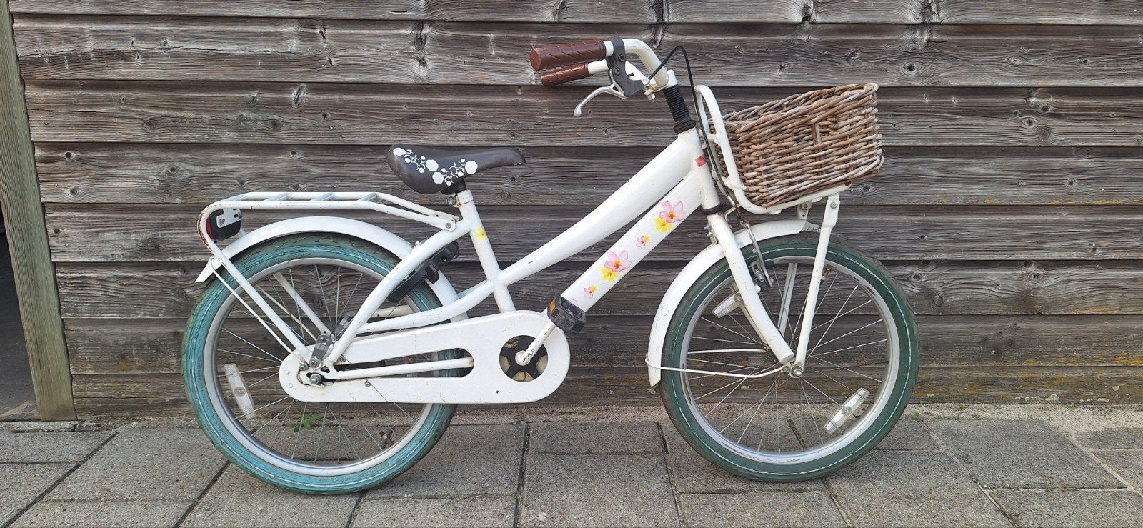 Kinderfiets wit met mandje - 20 inch, Fietsen en Brommers, Fietsen | Kinderfietsjes, Ophalen, Gebruikt, Velgrem, 20 inch of meer