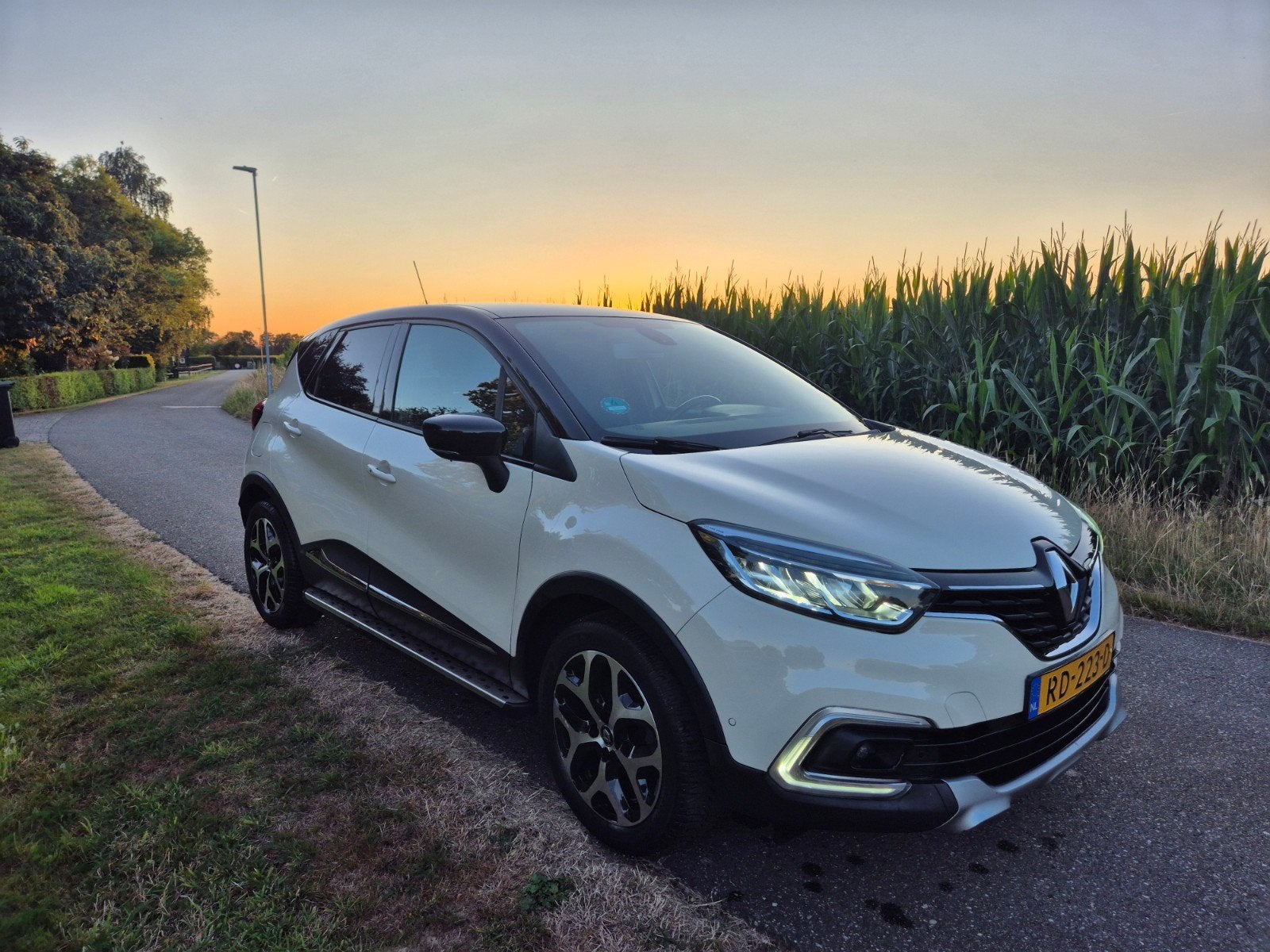 Renault Captur 1.2 TCE 120 EDC 2017 Creme, automaat., Auto's, Stof, 4 cilinders, 635 kg, Beige