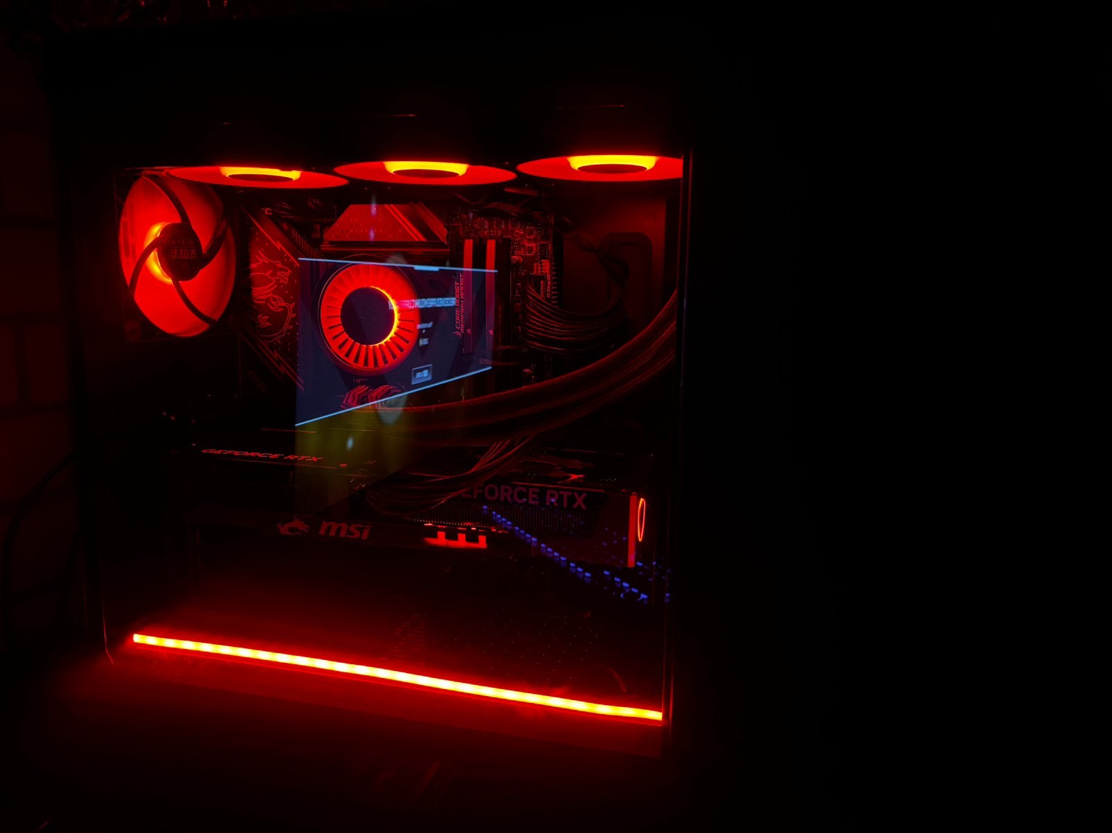 Ultra krachtige gaming pc RTX 5070 Ti i7-14700K Nieuwstaat, Ophalen, Overige genres, 1 speler, Zo goed als nieuw