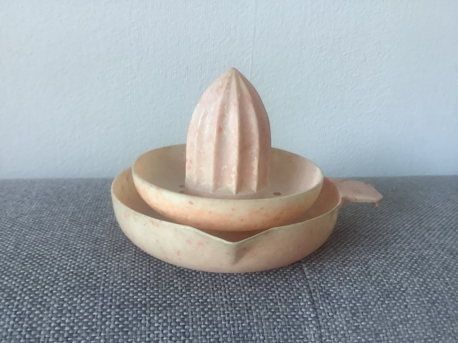 Vintage citruspers - Roze plastic sapcentrifuge, Antiek en Kunst, Ophalen of Verzenden