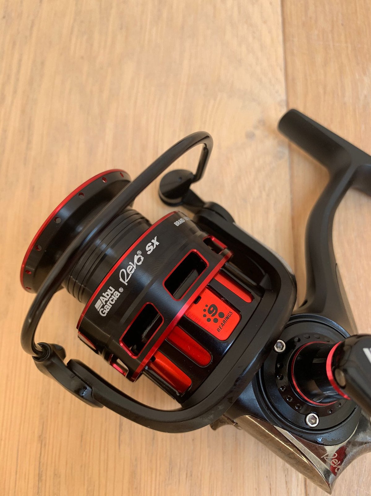 Nieuwe Abu Garcia Revo 2 SX 3000 & 4000 molens, 9 lagers, Abu garcia, Molen, Nieuw, Ophalen of Verzenden