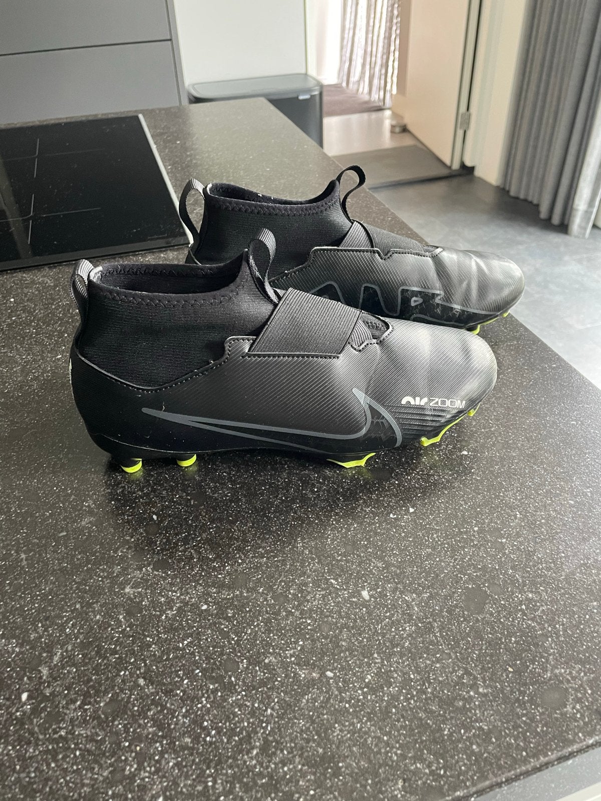 Nike Mercurial Zoom Voetbalschoenen 38,5.  T.E.A.B, Sport en Fitness, Ophalen of Verzenden, Zo goed als nieuw, Schoenen