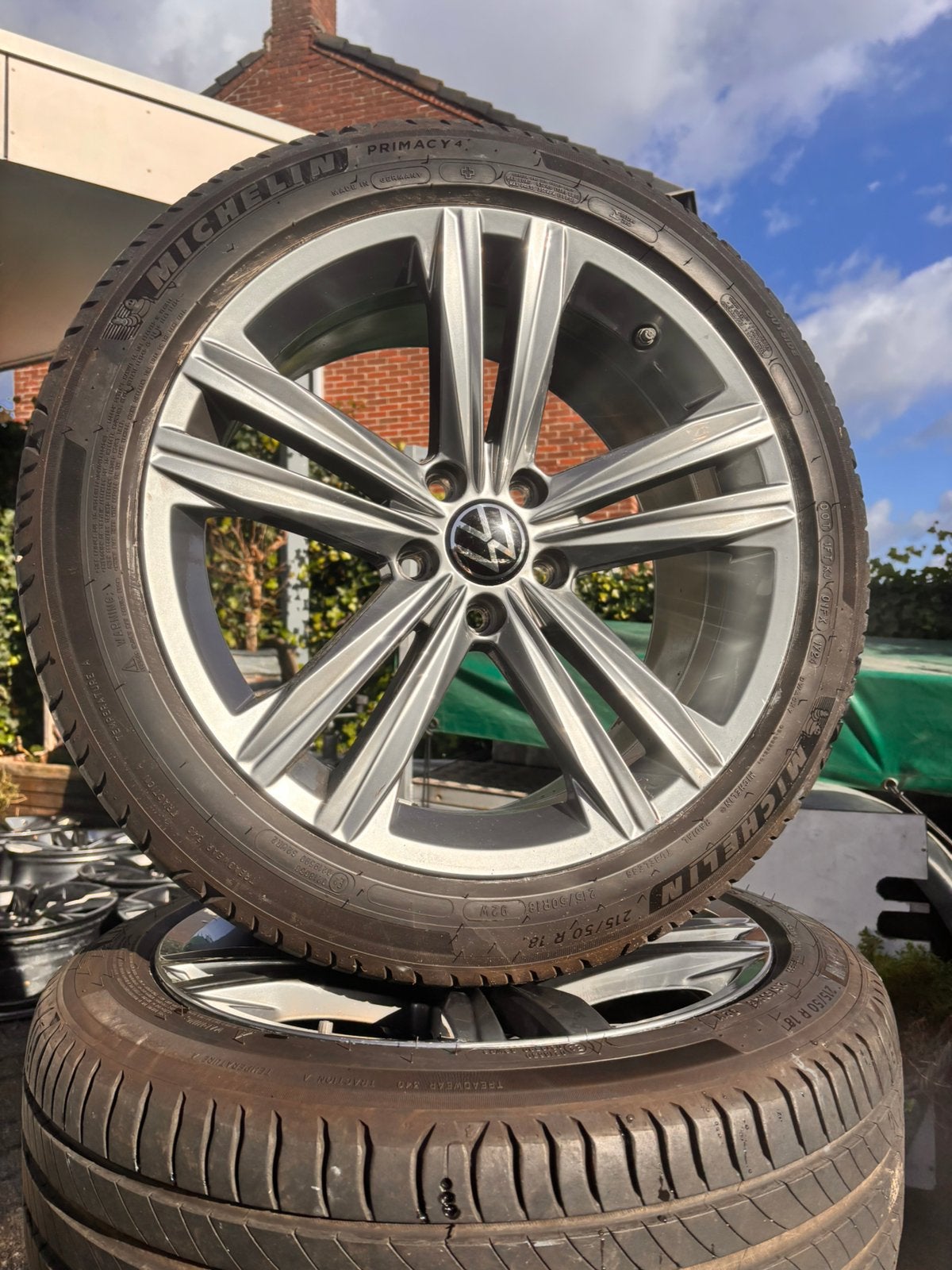 18” VW t-Roc Sebring R-line velgen met michelin zomerbanden, Ophalen, 18 inch, Banden en Velgen, Personenwagen