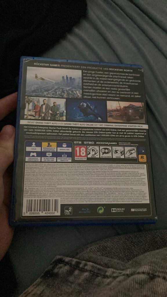 Grand Theft Auto V (GTA 5) Premium Edition PS4, Online, Vanaf 18 jaar, Zo goed als nieuw, 3 spelers of meer