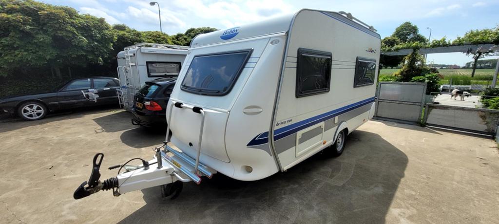 Hobby De Luxe Easy 400  uit 2004 met Mover en Voortent, Caravans en Kamperen, Caravans, Hobby, Mover, Particulier, 1000 - 1250 kg