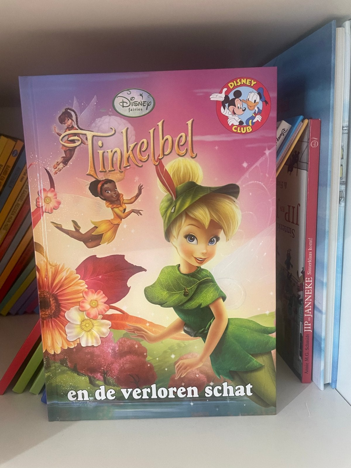 Disney Tinkelbel en de verloren schat - Boek, Boeken, Ophalen of Verzenden, Zo goed als nieuw, Sprookjes